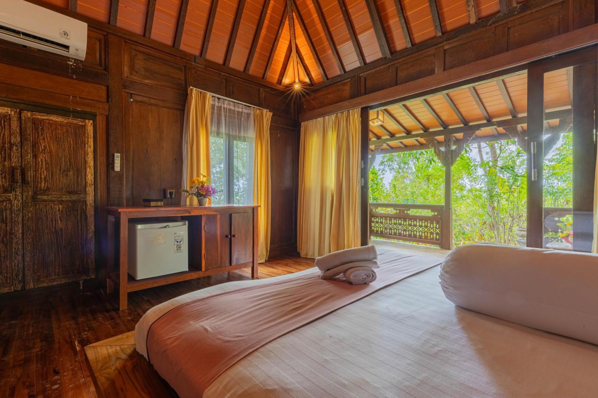 Апартаменты Annaya House Batumadeg Экстерьер фото
